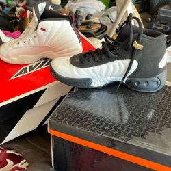 Jordan’s For Sale Back To School Size 2 Y N 4 Y