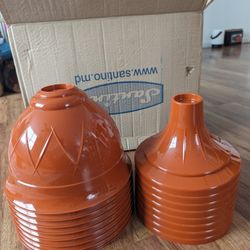 Flower Planters Good Sturdy Plastic Urns 1 box 16pcs Height 12.2", Diameter 10.8", 1.6 gal