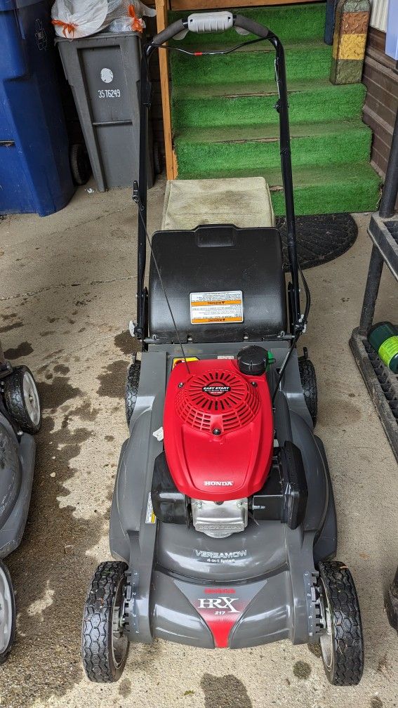 Honda Self Propelled Lawn Mower for Sale in Sedrowoolley, WA OfferUp