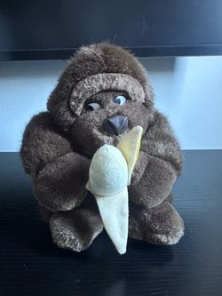 Vtg FAO Schwarz Fifth Avenue Gorilla Plush with Banana Side-Eye 1980s Rare