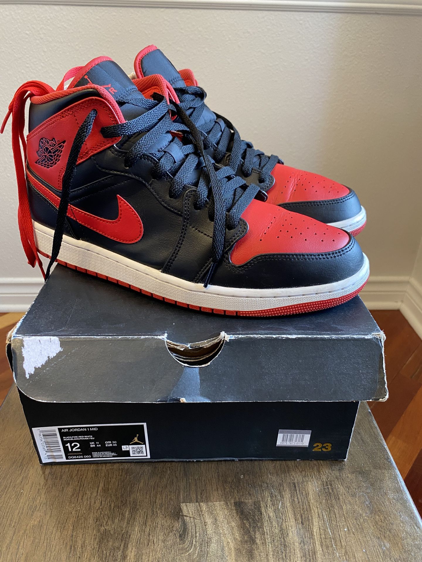 Jordan 1 Mid Size 12