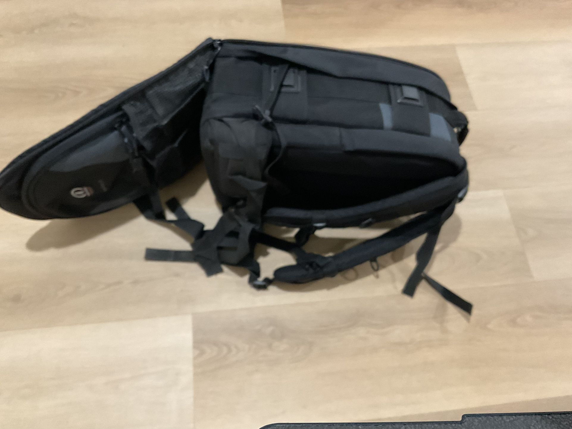 A Tarmac, Cyber, Pack 8 , Bag Pack , Good Quality, Expensive Materials (NO SHIPPING)