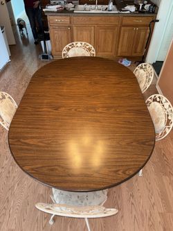 Kitchen Table W Chairs