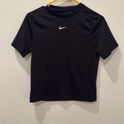Nike Dri-Fit Kids Medium 