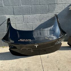 2017 - 2020 TESLA MODEL 3 - Trunk Lid OEM 