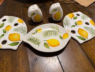 Salt and pepper shakers