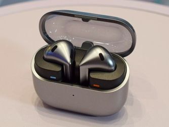 💥Immersive Sound and Clarity w/ 💥Galaxy Buds 3