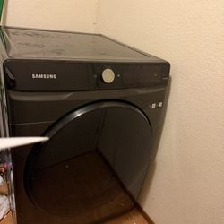Samsung Washer & Dryer Set – $1,000 (Excellent Condition)