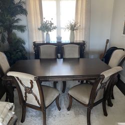 Dining Room Table And Chairs With Buffet