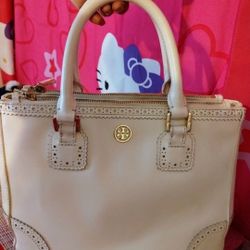 Exciting Offer! Almost New! Tory Burch Cream Leather Tote/Purse! 