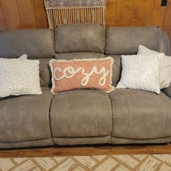 Electric Reclining Sofa 