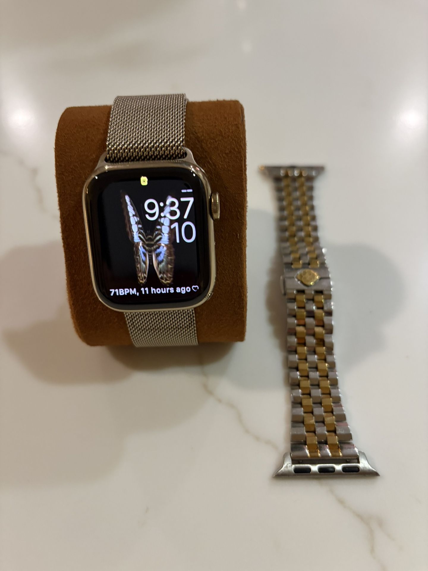 41mm Apple Watch Series 9 - Stainless Steel Gold Finish with Milanese Loop & Kendra Scott Band
