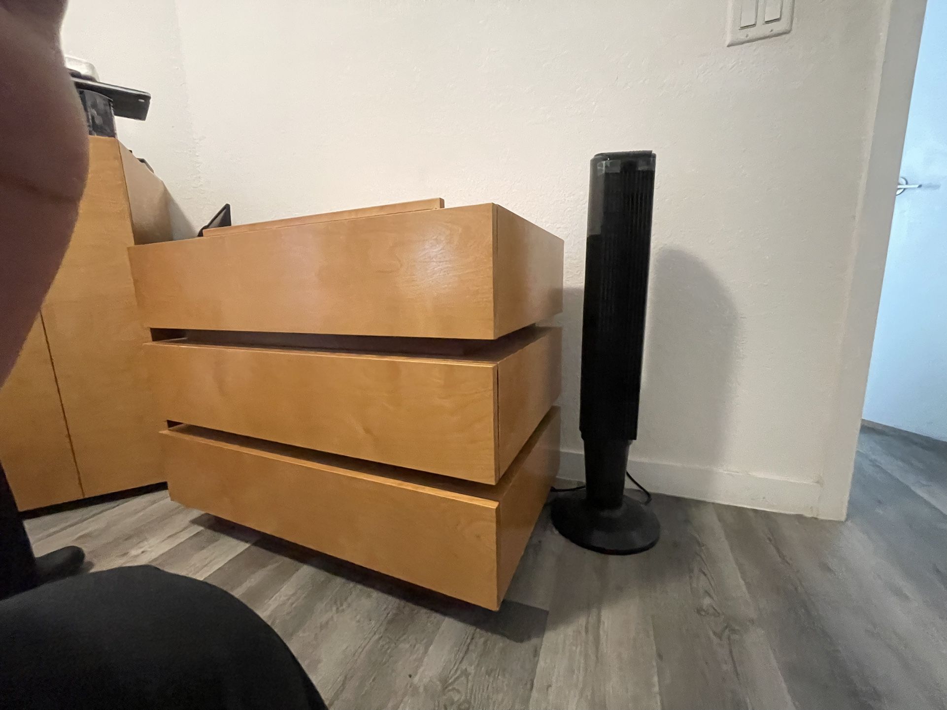 Two Dresser Normal Wear 