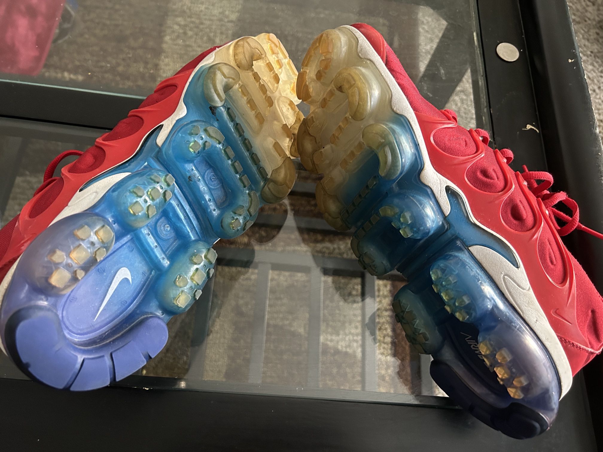 Red Air Vapor Max Size 10