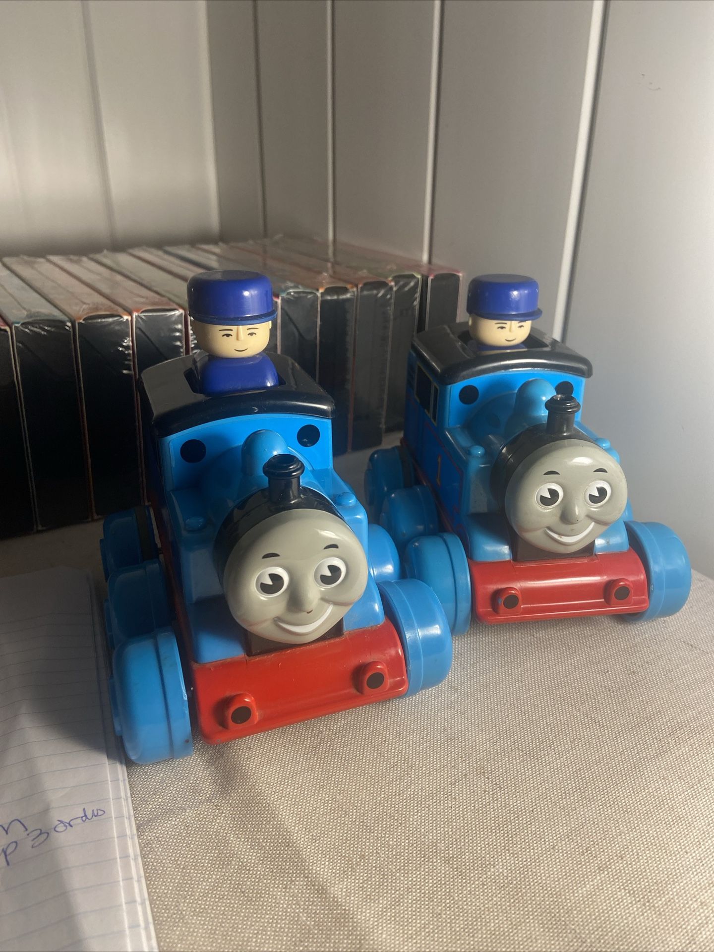 2 90s Toy TOMY Thomas Push and Go Conductor Thomas the Tank Train Car Engine & Friends LOT of 2