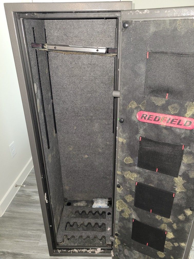 Redfield 18 Gun Safe