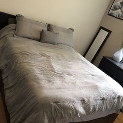 Queen Bed With Under Storage Drawers
