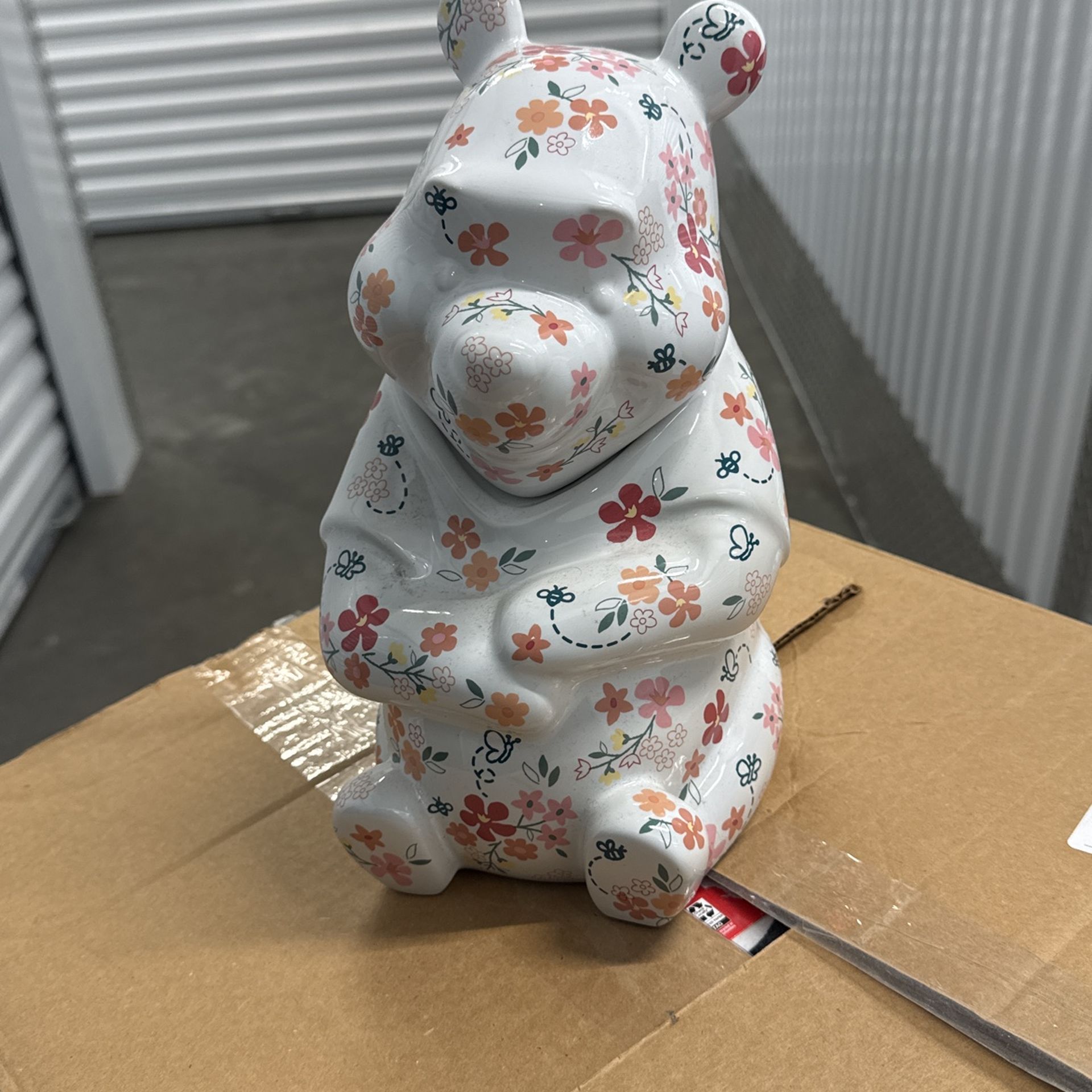 Disney Winnie The Pooh Flowers And Bees Cookie Jar $50