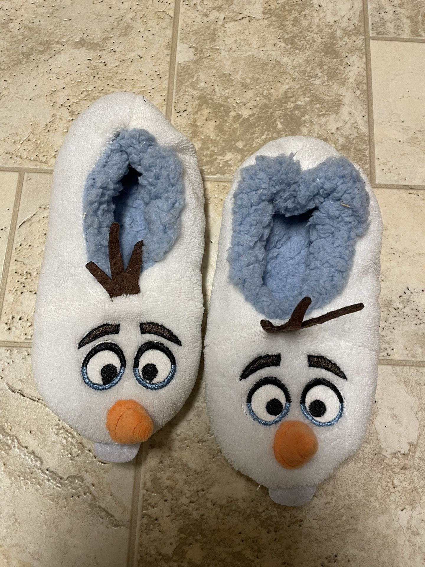 Olaf Slipper 6-8 Years