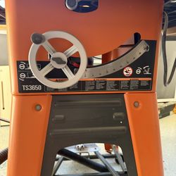 Ridgid TS3650 Table Saw With Rockler accessories 