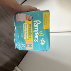 Pamper swaddlers newborn