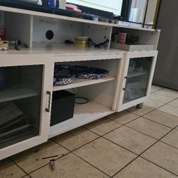 Tv stand 