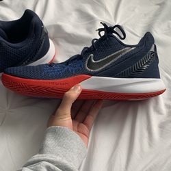 Kyrie Flytrap Size 11 Blue/resd