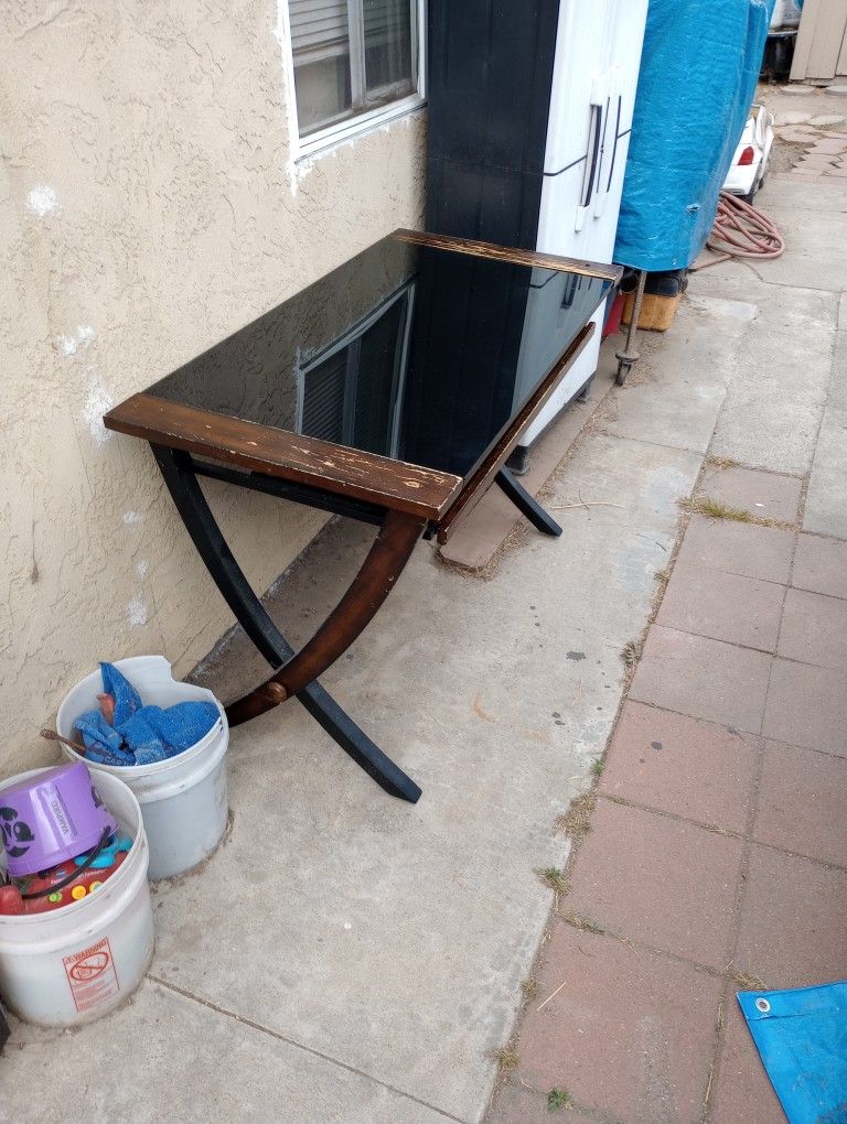 Entertainment Table