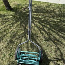 American push/reel lawnmower