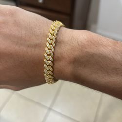 Diamond Test Approved! Gold 8MM  Moissanite Cuban Bracelet 