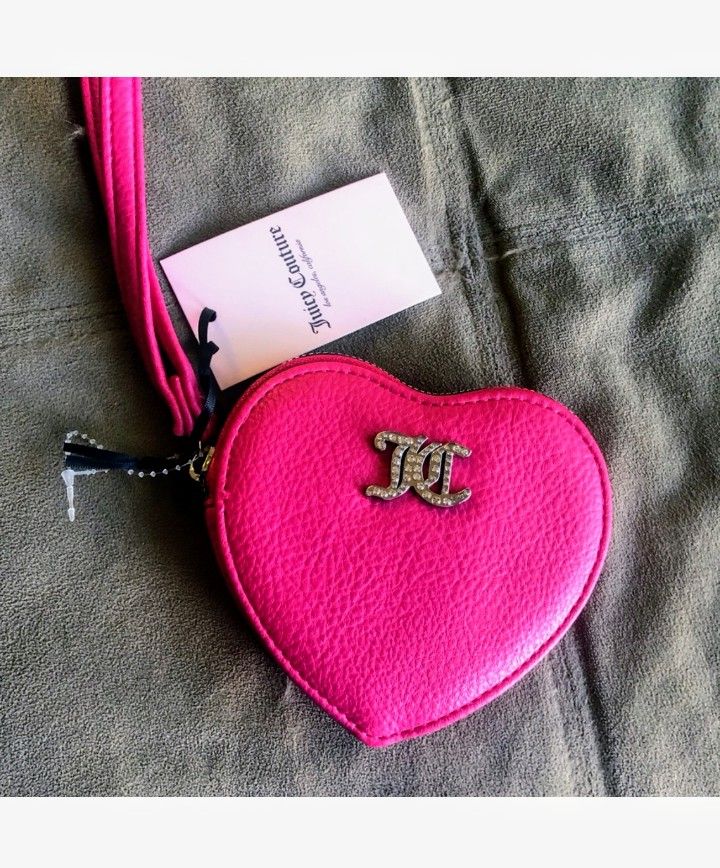NWT JUICY COUTURE Leather Zip Wristlet