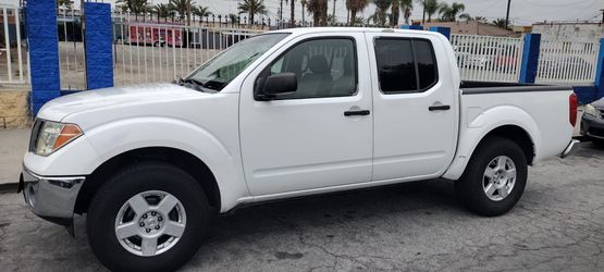 2005 NISSAN FRONTIER SE