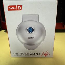 Dash Mini Waffle Maker