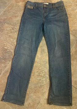 Levi Woman’s Jeans. Size 16  ,512 Straight Leg