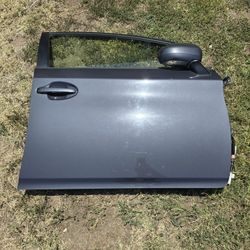 2010 - 2015 Toyota Prius passenger door
