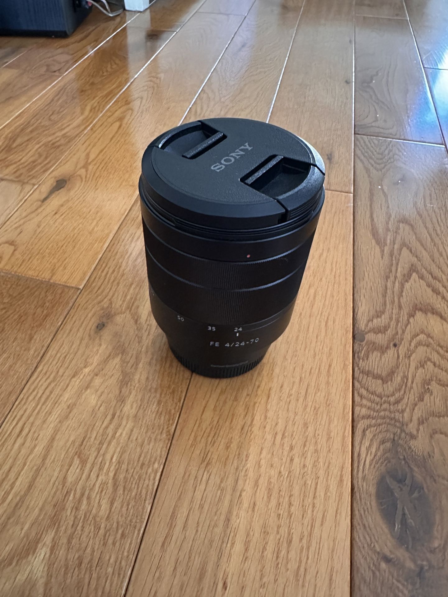 Sony Vario-Tessar T* FE 24-70mm f/4 ZA OSS