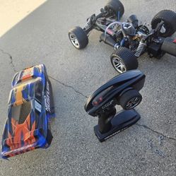 Traxxas Rustler READ 
