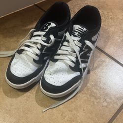 New Balance Sneakers 