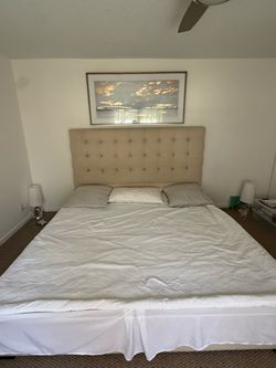King size tufted bed