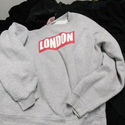 London (supreme vibe) sweatshirt (S)