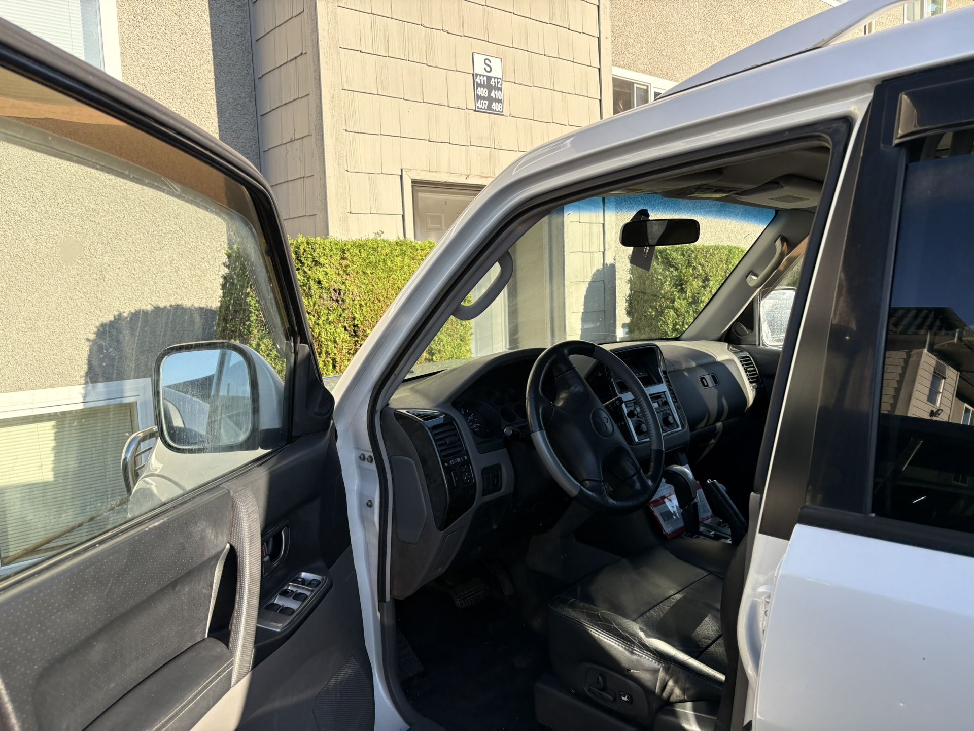 2003 Mitsubishi Montero