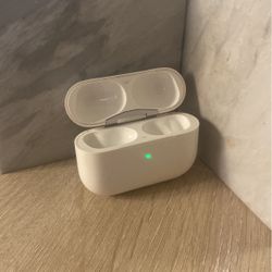 Apple AirPod 3 Charger (barely Used)