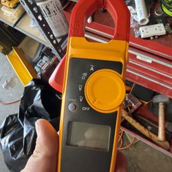 Fluke Meter