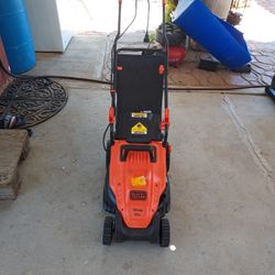 BLACK+DECKER
15 in. 10 AMP Corded Electric
Walk Behind Push Lawn Mower