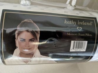 Kathy Ireland Memory Foam Pillow
