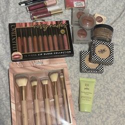 Make Up And Brushes 