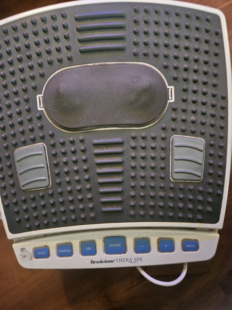 Brookstone Thera Spa Oscillating Vibrating Heated Shiatsu Foot Massager