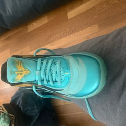 MB.02 Size 9  M.E.L.O