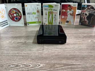 Nintendo Wii Console Bundle with 5 Games