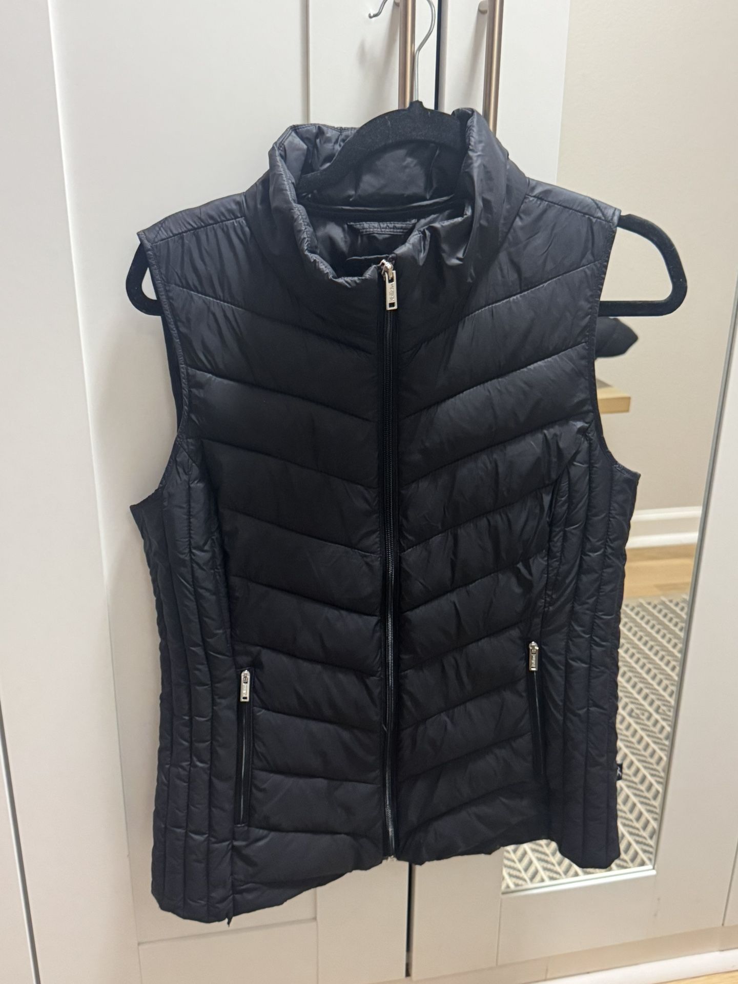 Women’s Hollister Puffer Vest